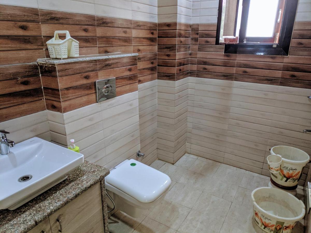 Bedchambers Serviced Apartments, Sector 38 Гургаон Екстериор снимка