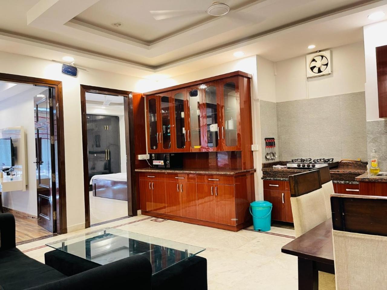 Bedchambers Serviced Apartments, Sector 38 Гургаон Екстериор снимка